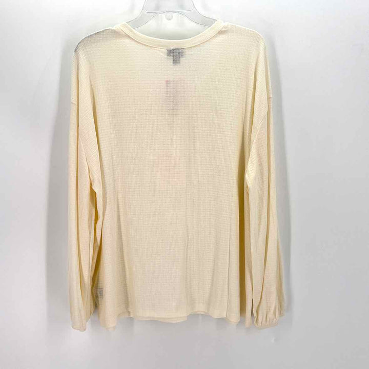 Size 2X Torrid Cream Shirt