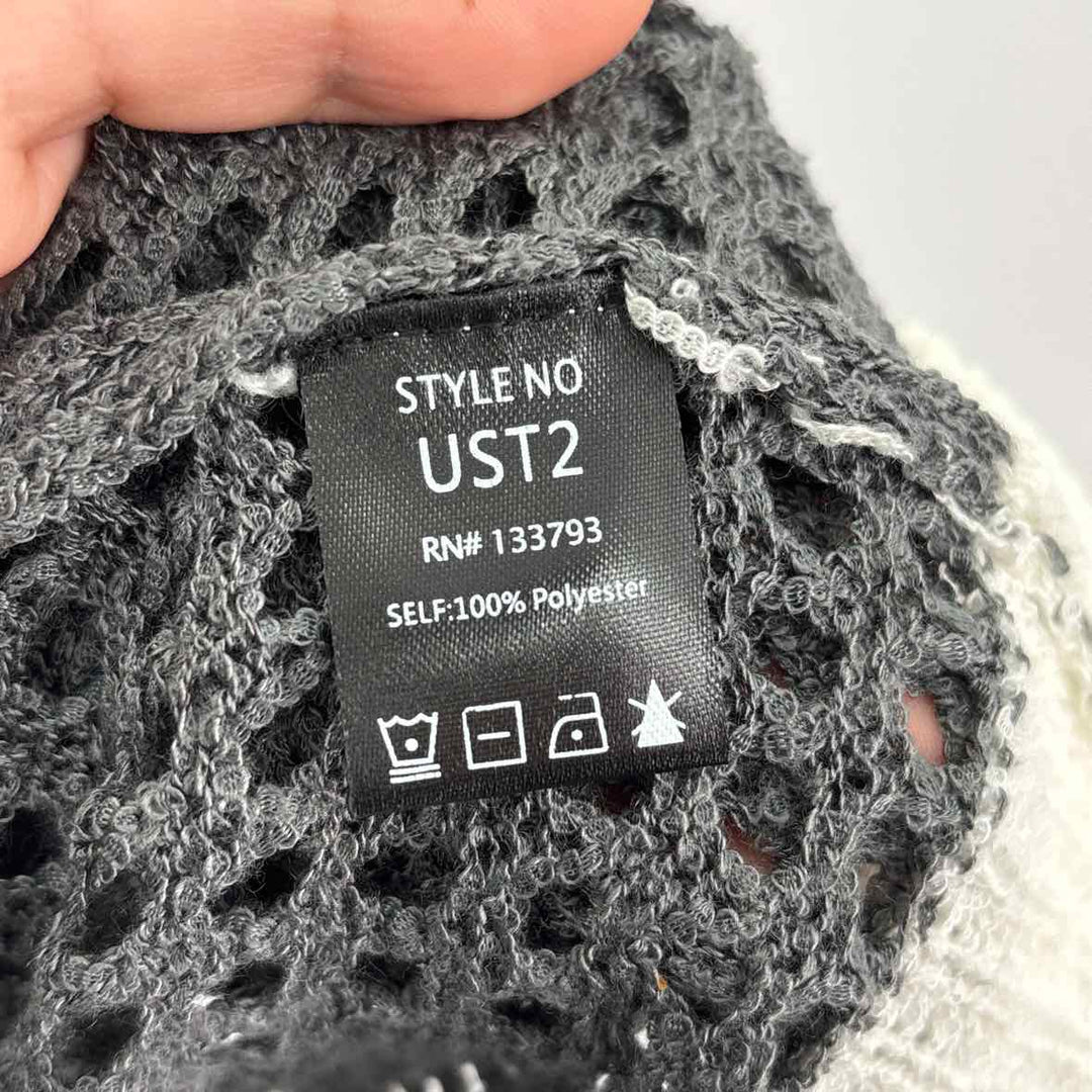 Size M pol Multi-Color Knit Sweater