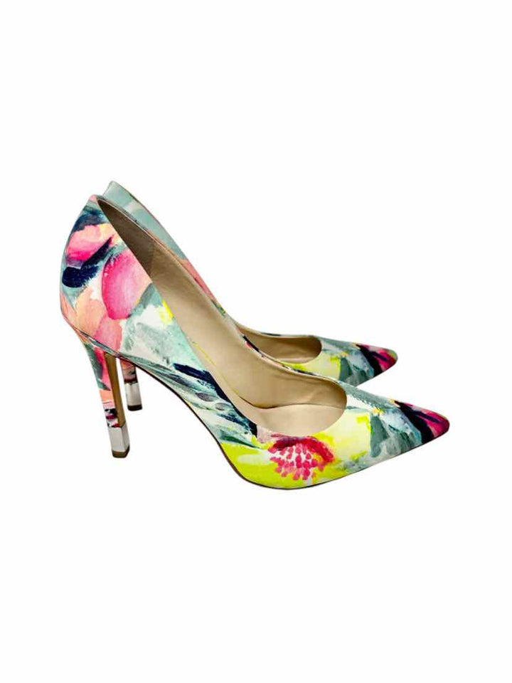 Shoe Size 7.5 GUESS Multi-Color Pumps