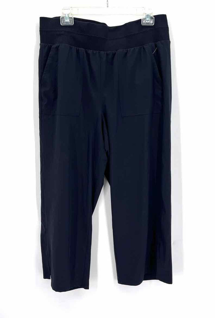 Size L Talbots Navy Capri