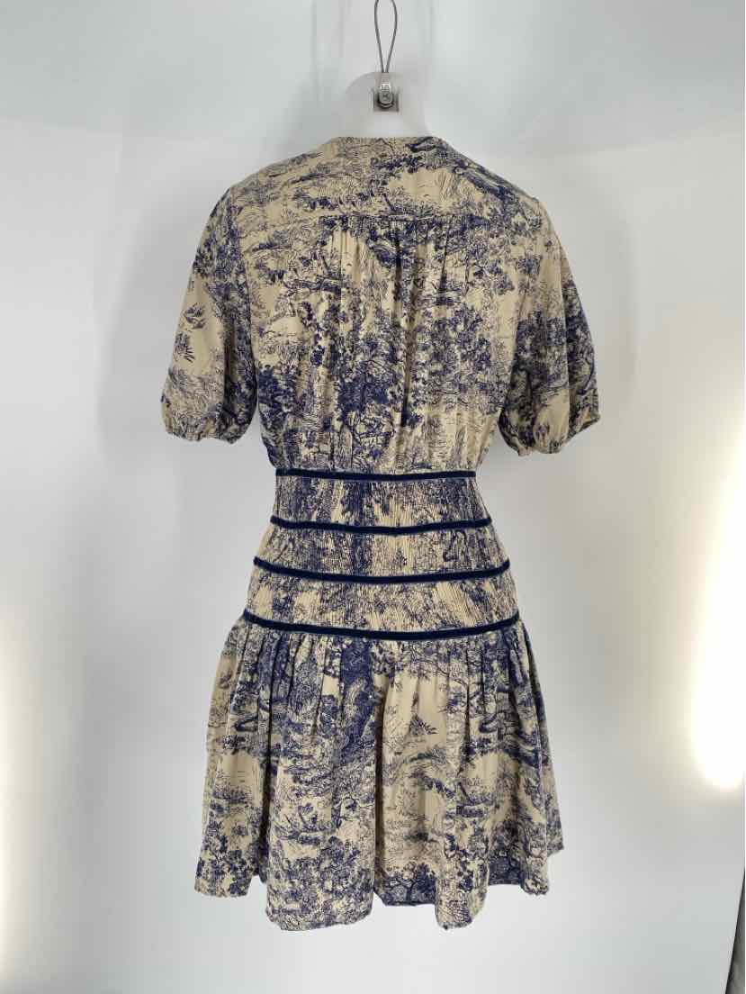 Size M ENTRO Navy Print Dress