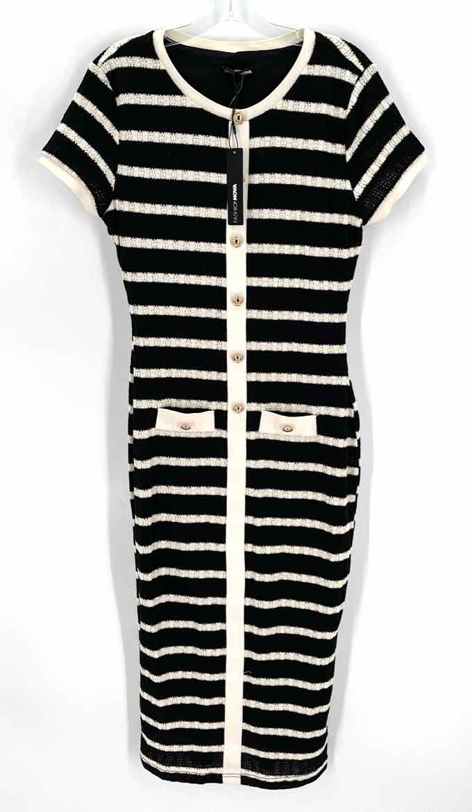 Size XL FASHION NOVA Multi-Color Knit Dress