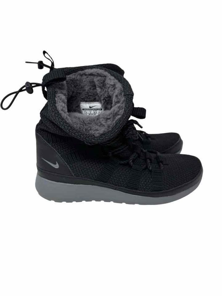 Shoe Size 38.5 Nike Black Boots