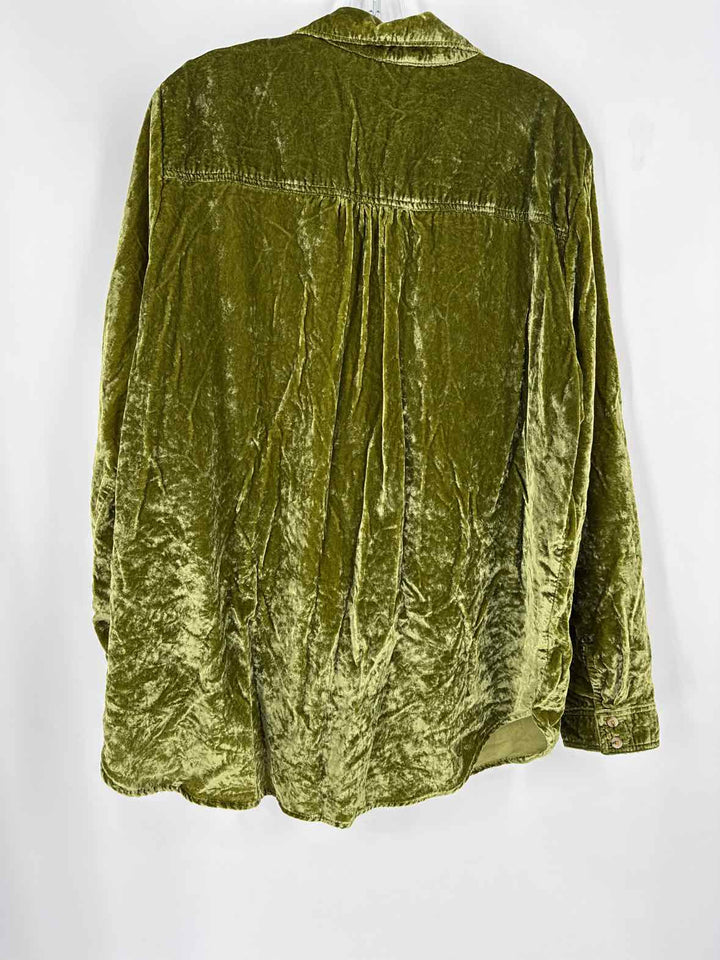 Size XL Green Shirt