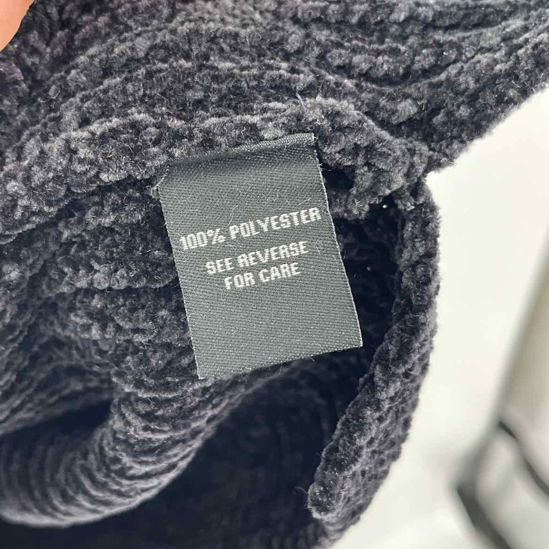 Size L Black Sweater