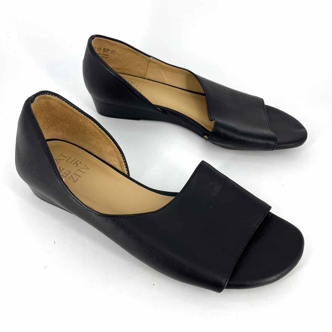 Shoe Size 8.5 Naturalizer Black Faux Leather Wedge