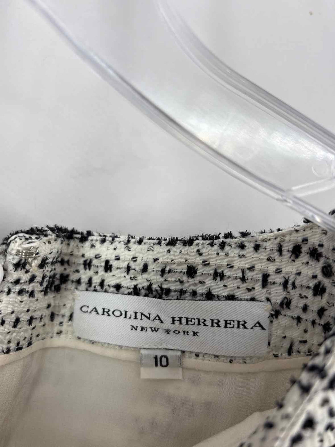Size 10 CAROLINA HERRERA Black Luxury - Dress
