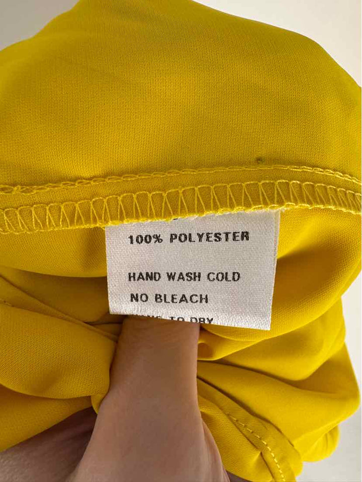 Size M Yellow Shirt
