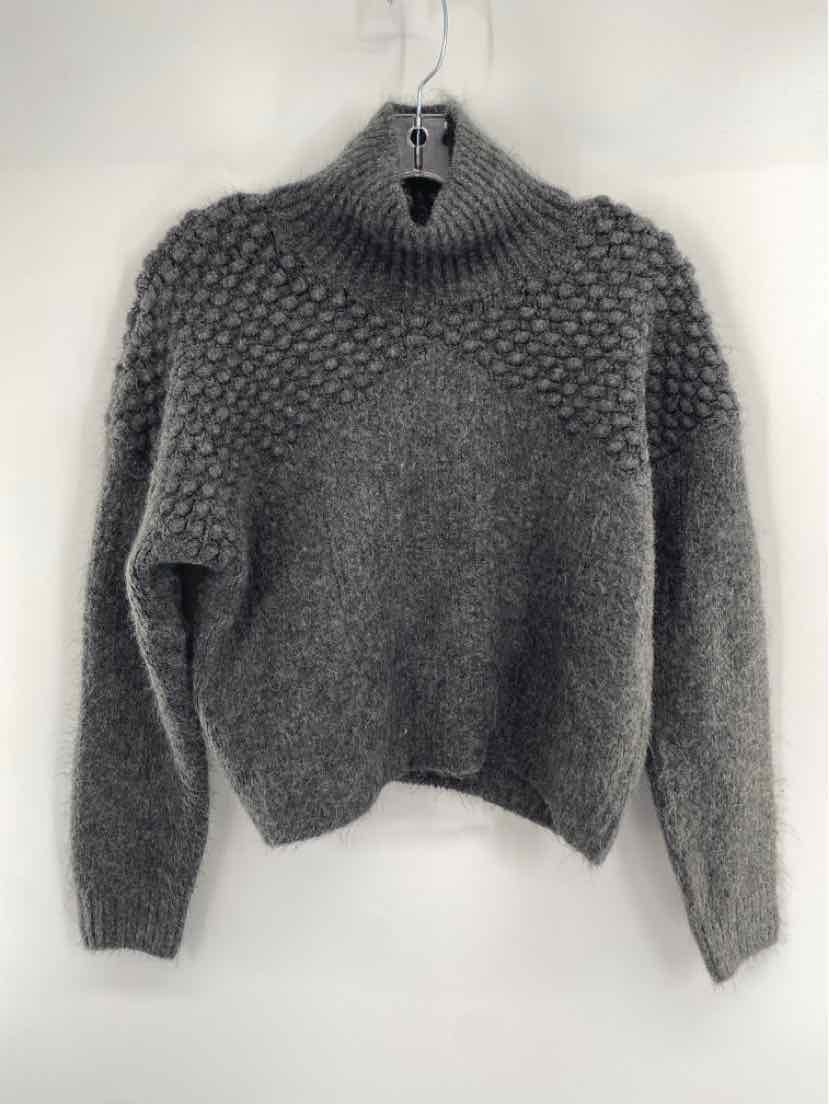 Size M FREE PEOPLE Gray Knit Sweater