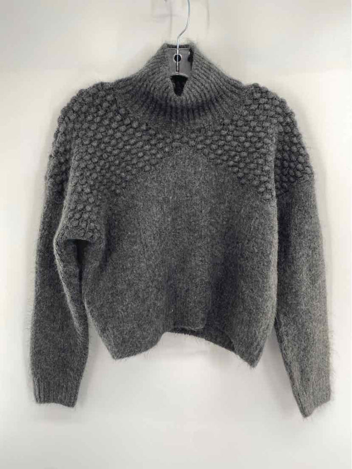 Size M FREE PEOPLE Gray Knit Sweater