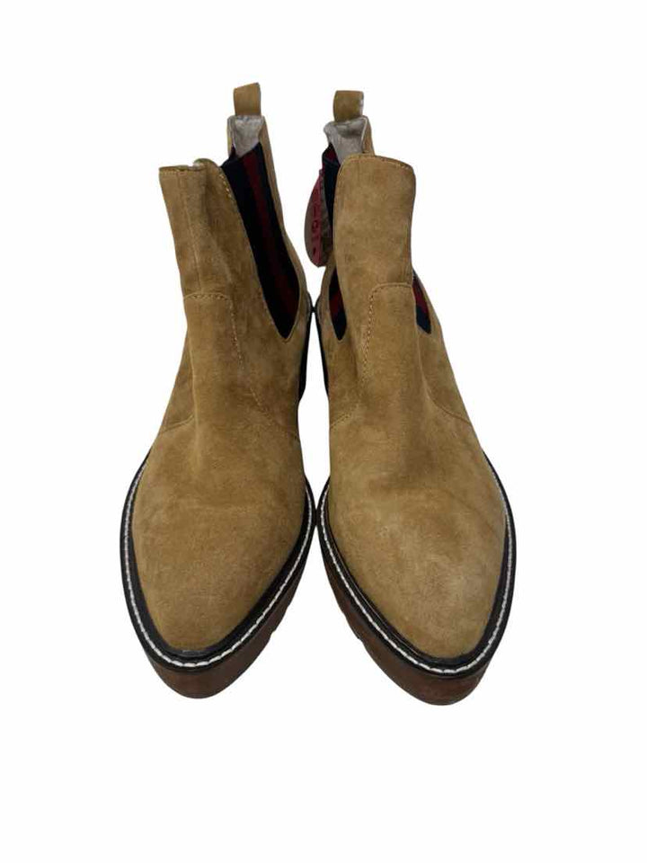 Shoe Size 8.5 Tan Suede Boots