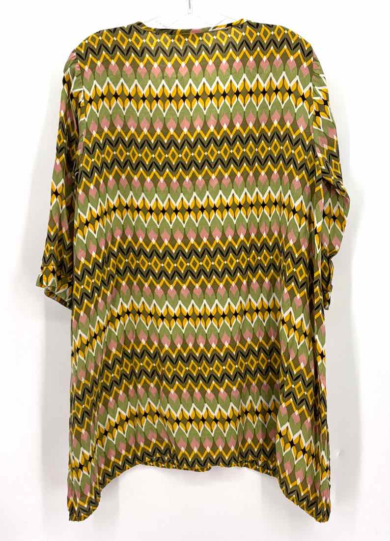 Size S Multi-Color Shirt