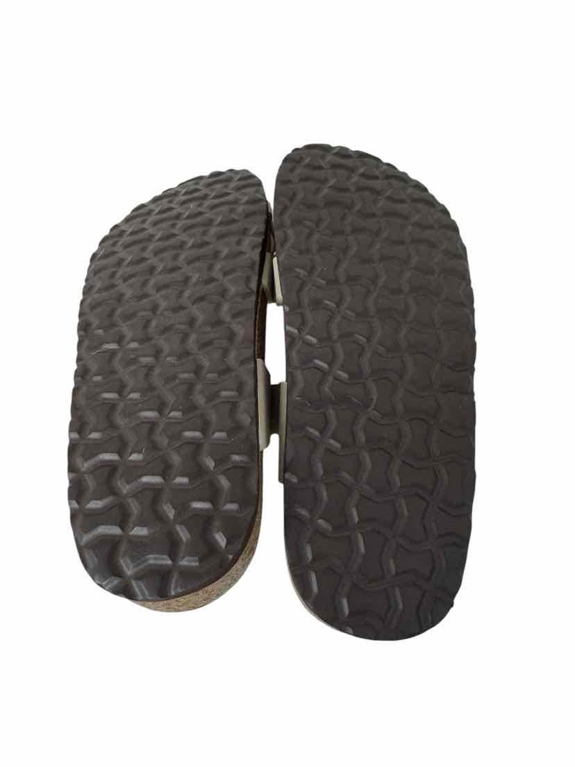 Shoe Size 6.5 Tan Sandals