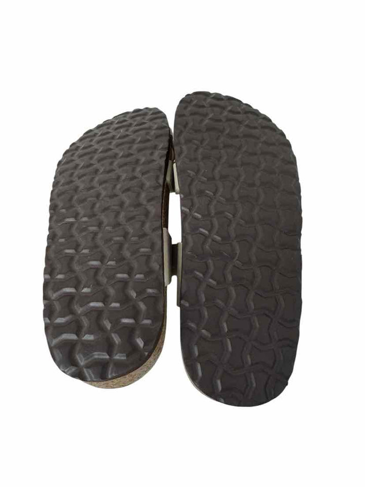 Shoe Size 6.5 Tan Sandals