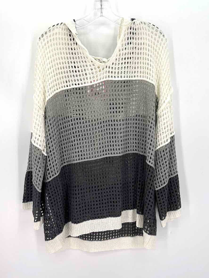 Size M pol Multi-Color Knit Sweater