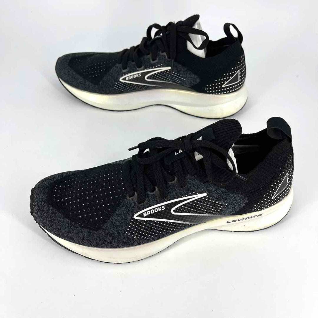 Shoe Size 8.5 BROOKS Black Knit Sneakers