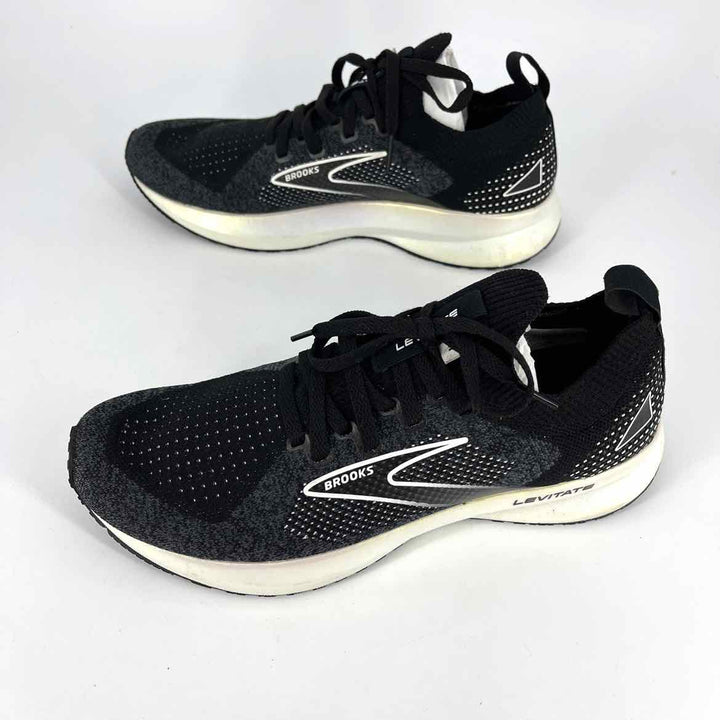 Shoe Size 8.5 BROOKS Black Knit Sneakers