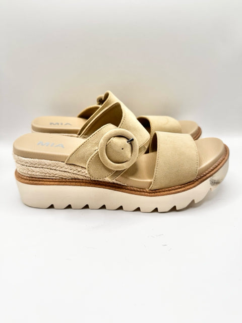 Shoe Size 8.5 MIA Tan Sandals