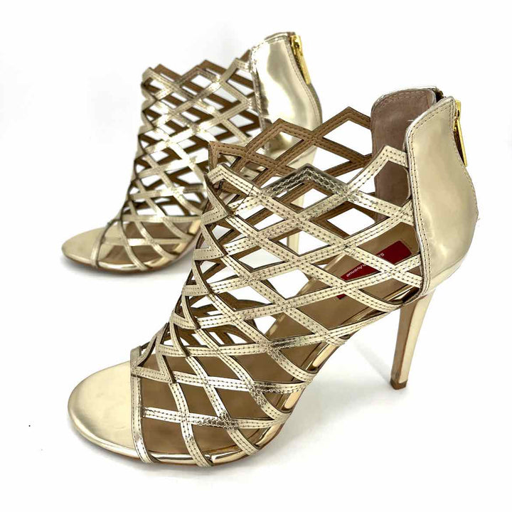 Shoe Size 9 SAKS FIFTH AVENUE Gold Heels