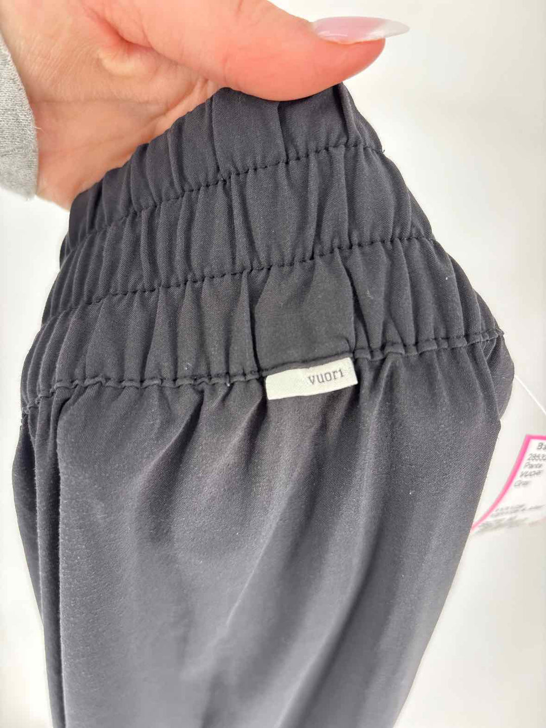 Size M VUORI Gray Pants