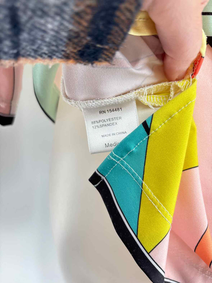 Size M Multi-Color Shirt