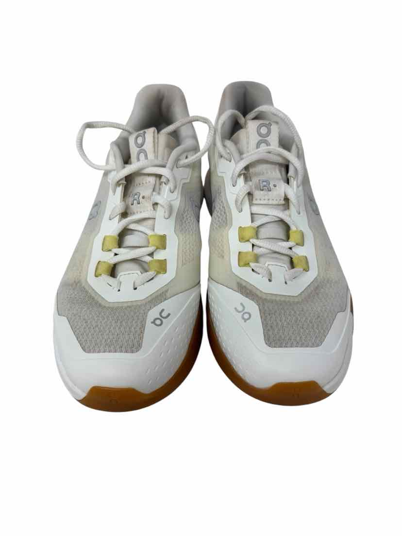 Shoe Size 9 ON CLOUD Cream Sneakers