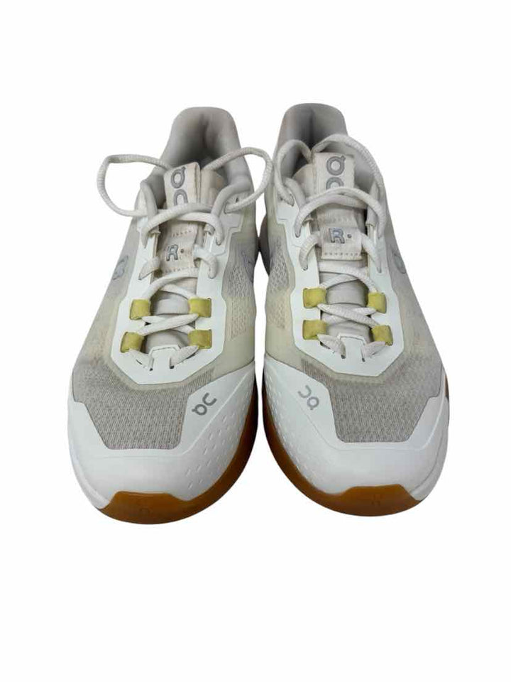 Shoe Size 9 ON CLOUD Cream Sneakers