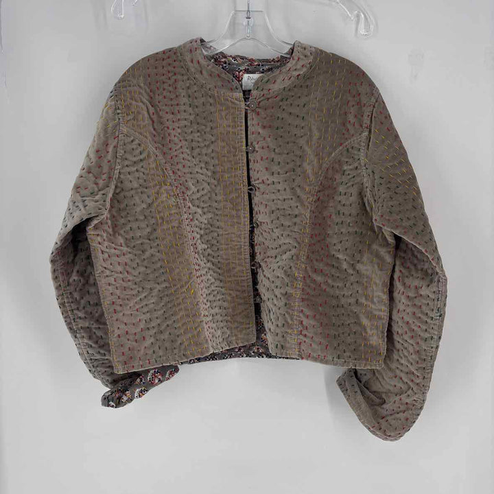 Size S/M Gray Shirt