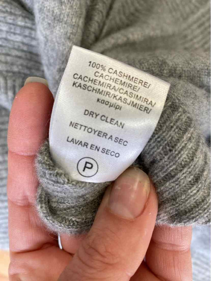 Size XS VELVET Gray Shirt