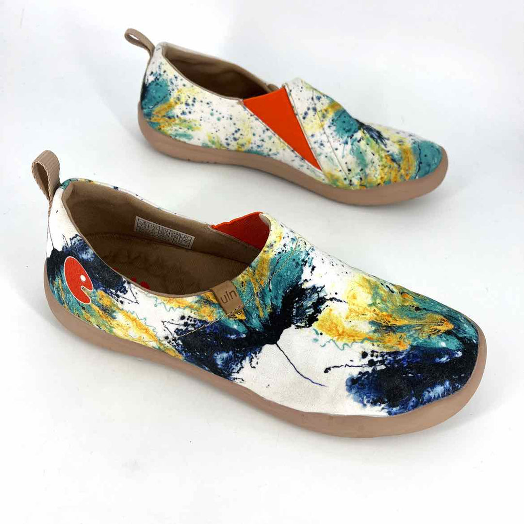 Shoe Size 7.5 White Flats