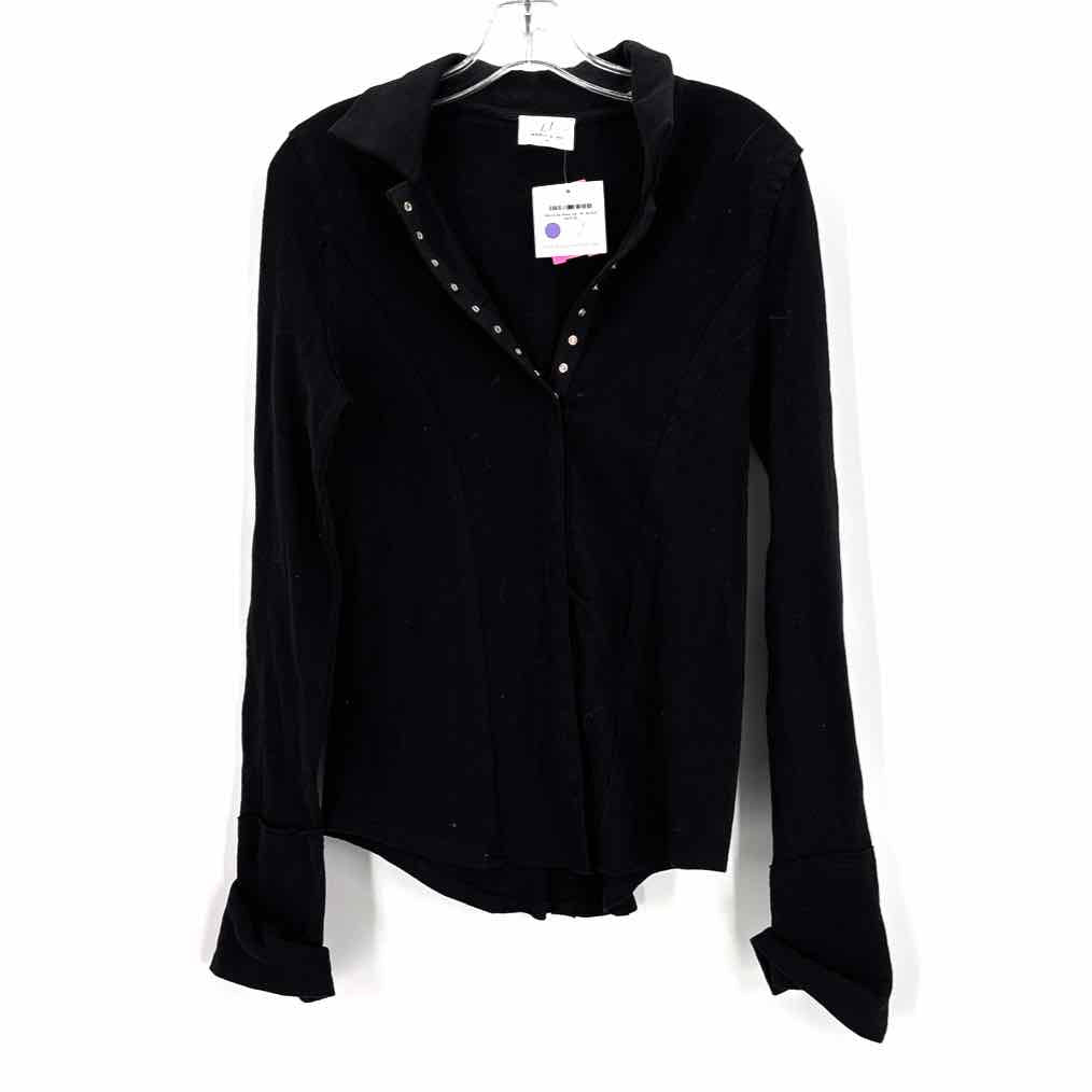 Size M Black Shirt