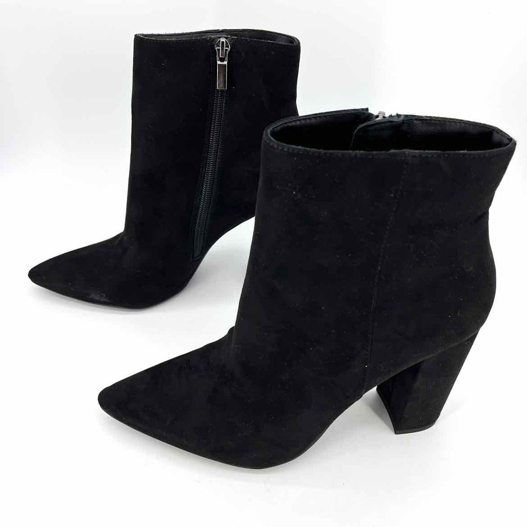 Shoe Size 9.5 Black Boots