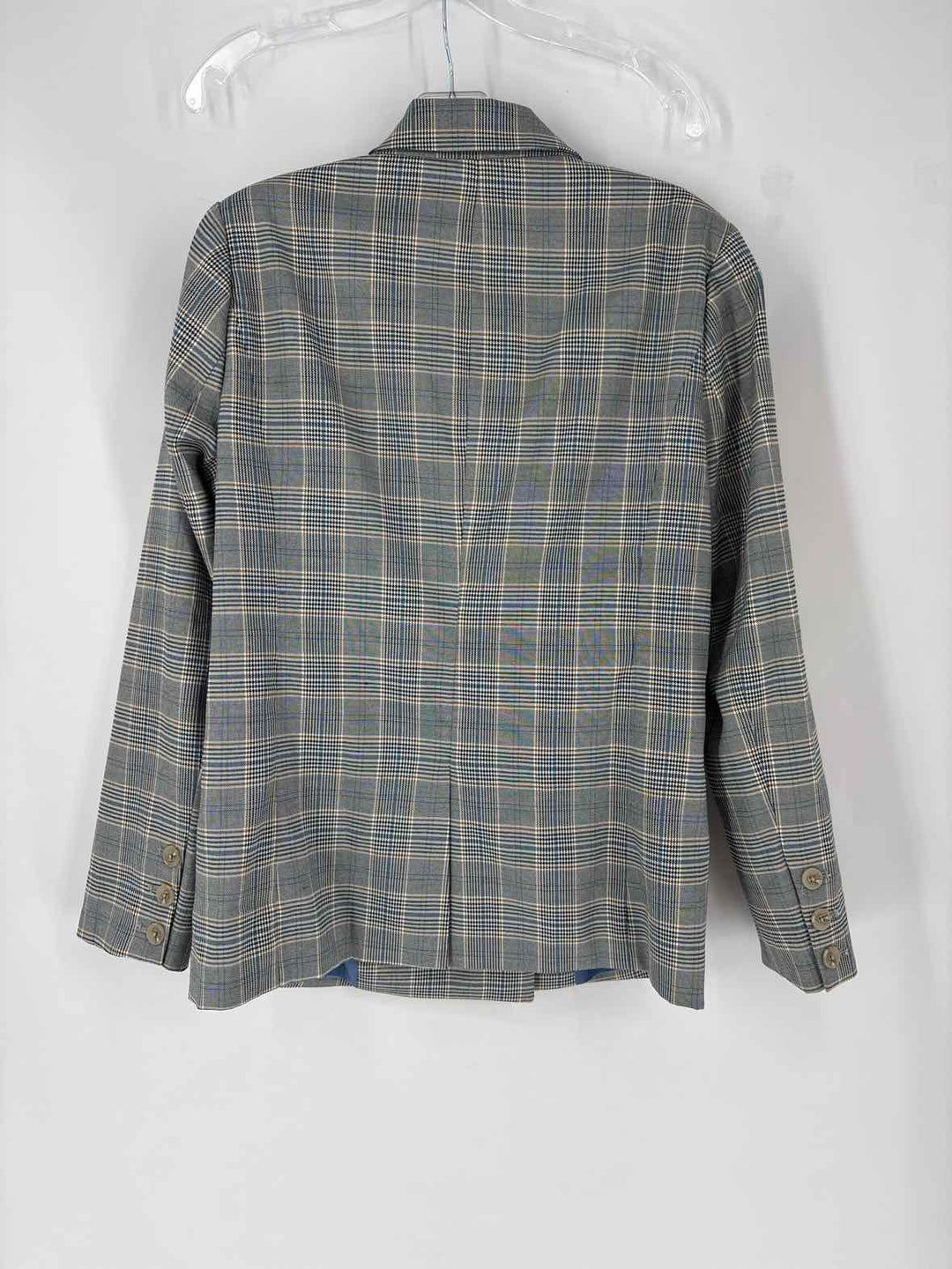 Size M EVEREVE Gray Shirt