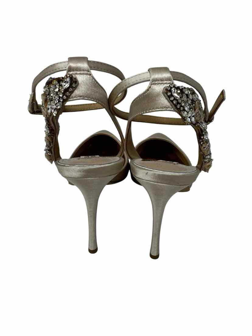 Shoe Size 8.5 Badgley Mischka Pink Pumps
