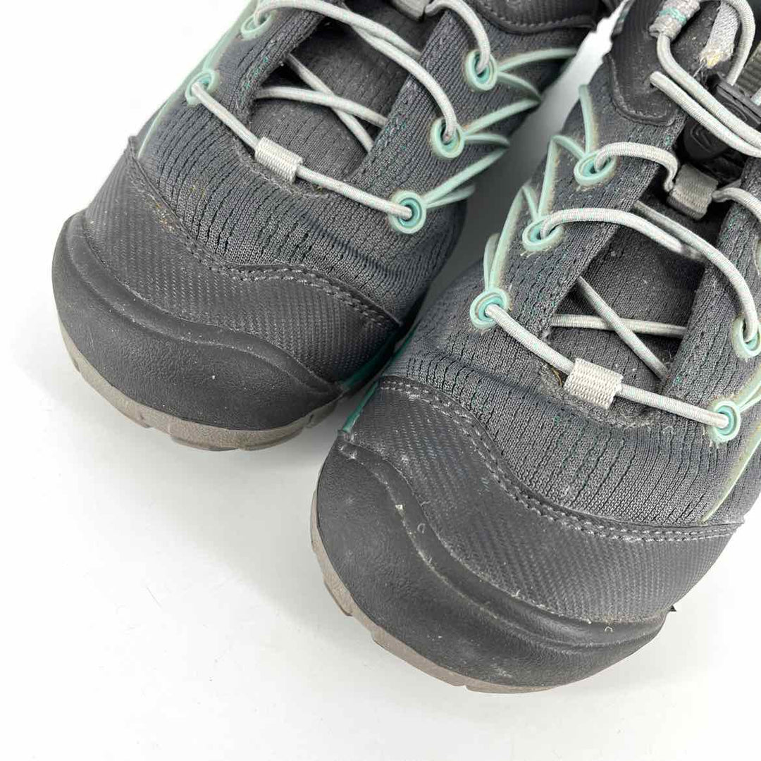 Shoe Size 6 KEEN Gray Sneakers