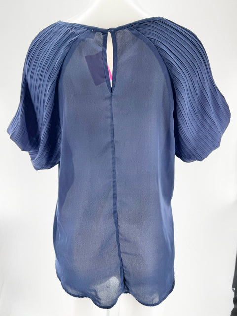 Size M Umgee Blue Shirt