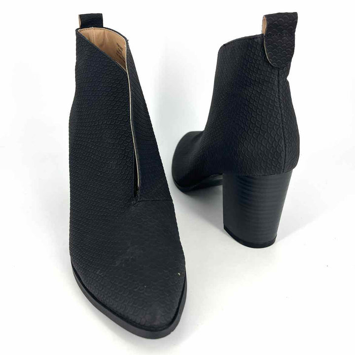Shoe Size 8 Black Boots