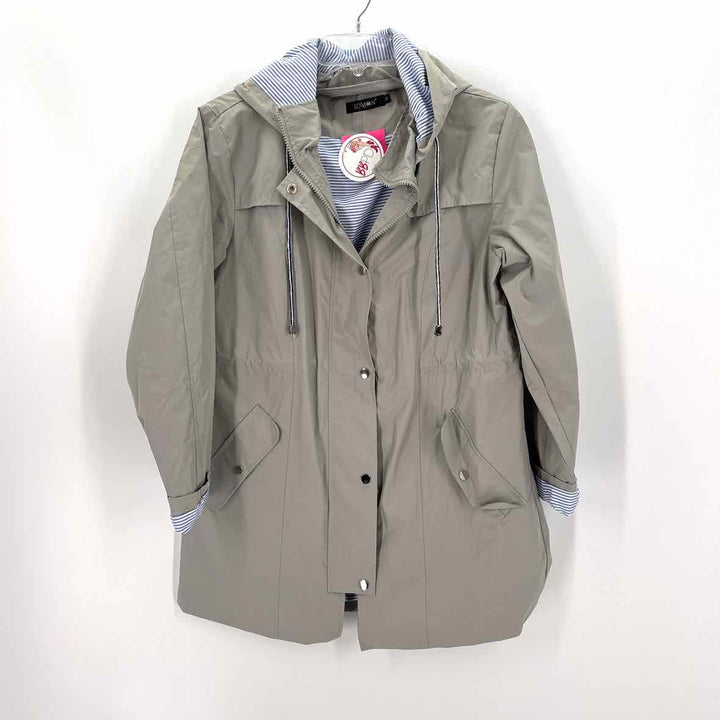 Size M Gray Jacket