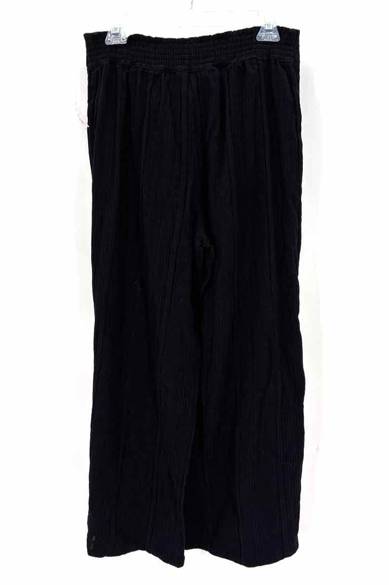 Size M TOMMY BAHAMA Black Pants