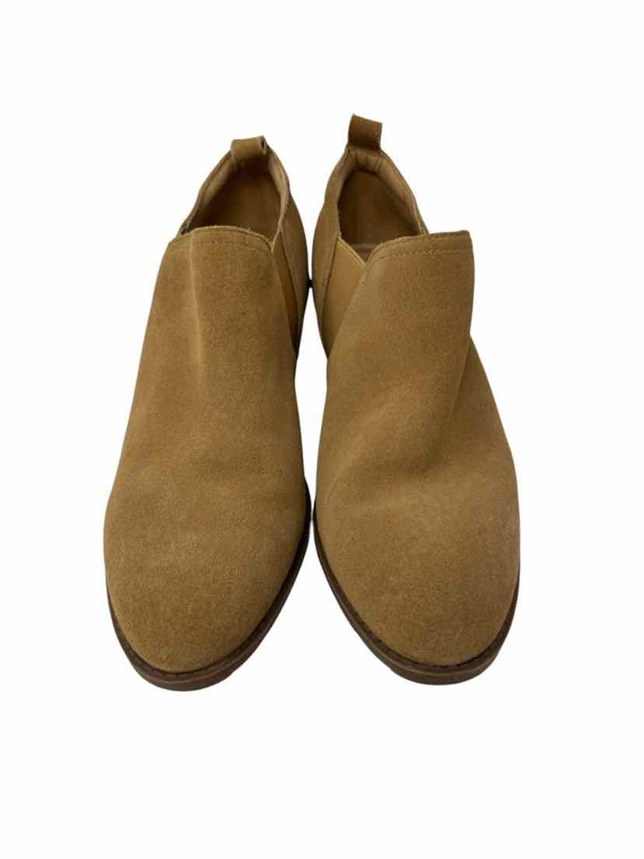 Shoe Size 7.5 Tan Suede Boots