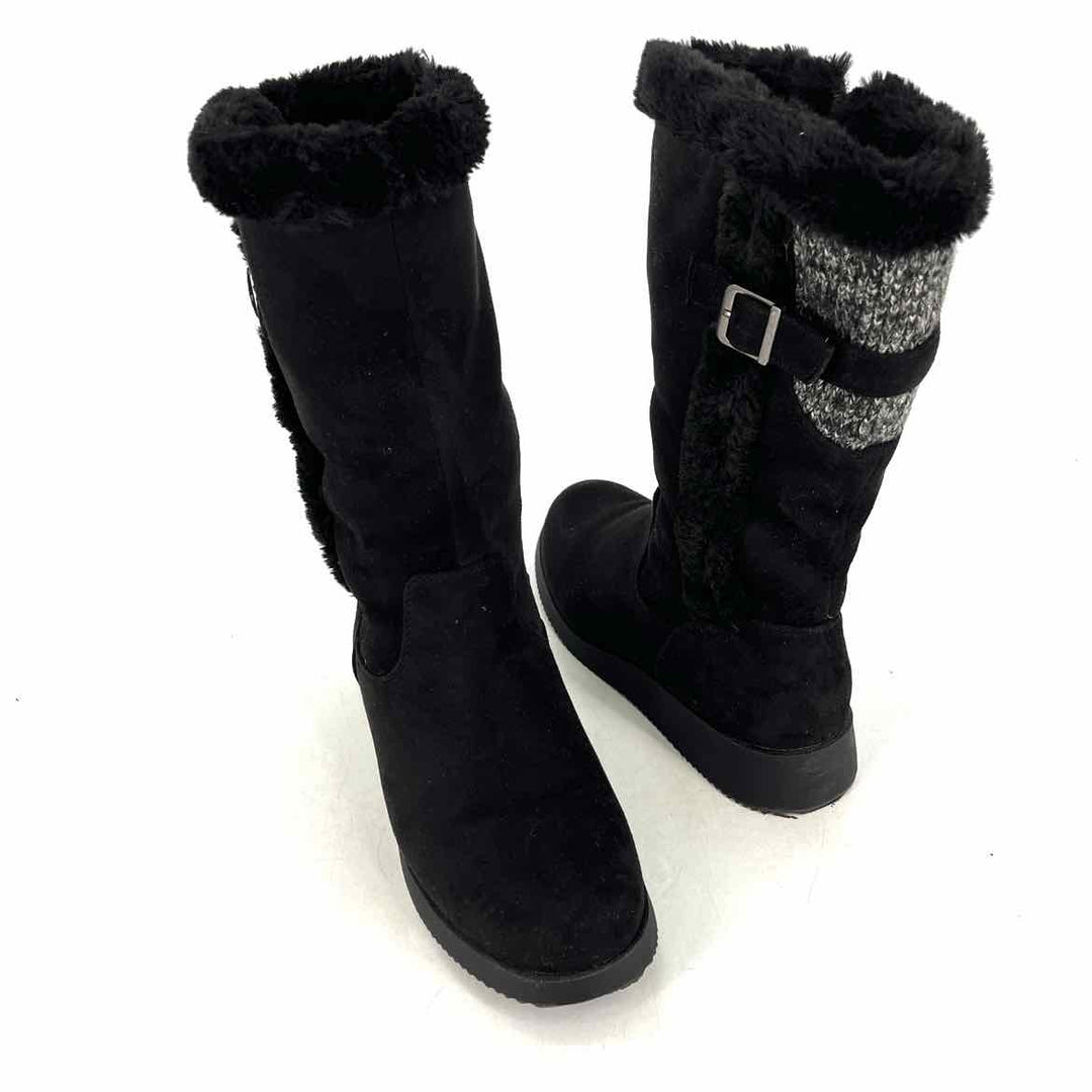 Shoe Size 8 Black Faux Leather Knit Boots
