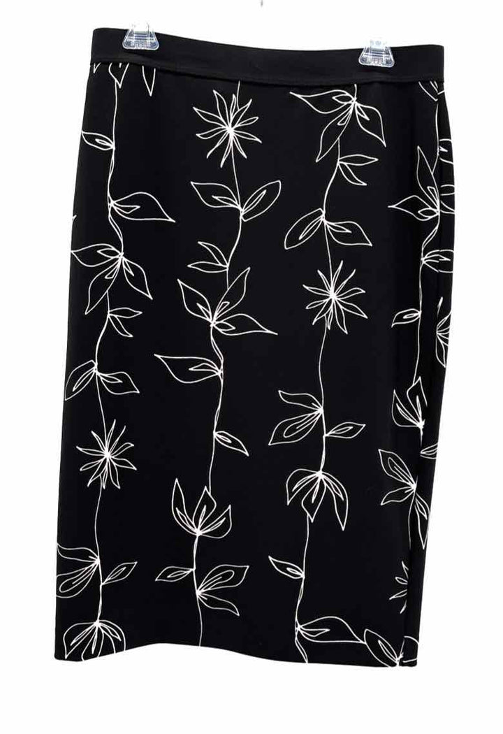 Size M ALFANI Black/White Skirt