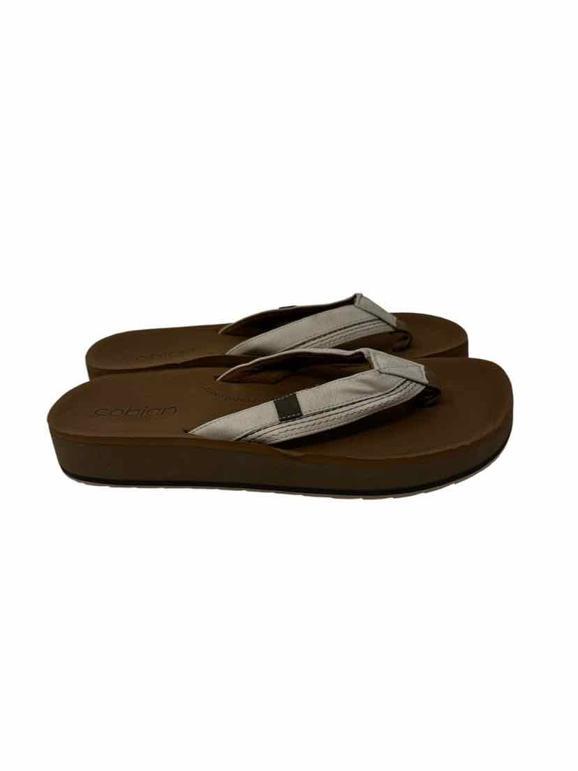 Shoe Size 6.5 Cream Sandals