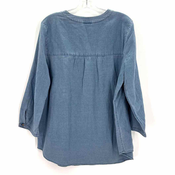 Size M J JILL Blue Chambray Shirt