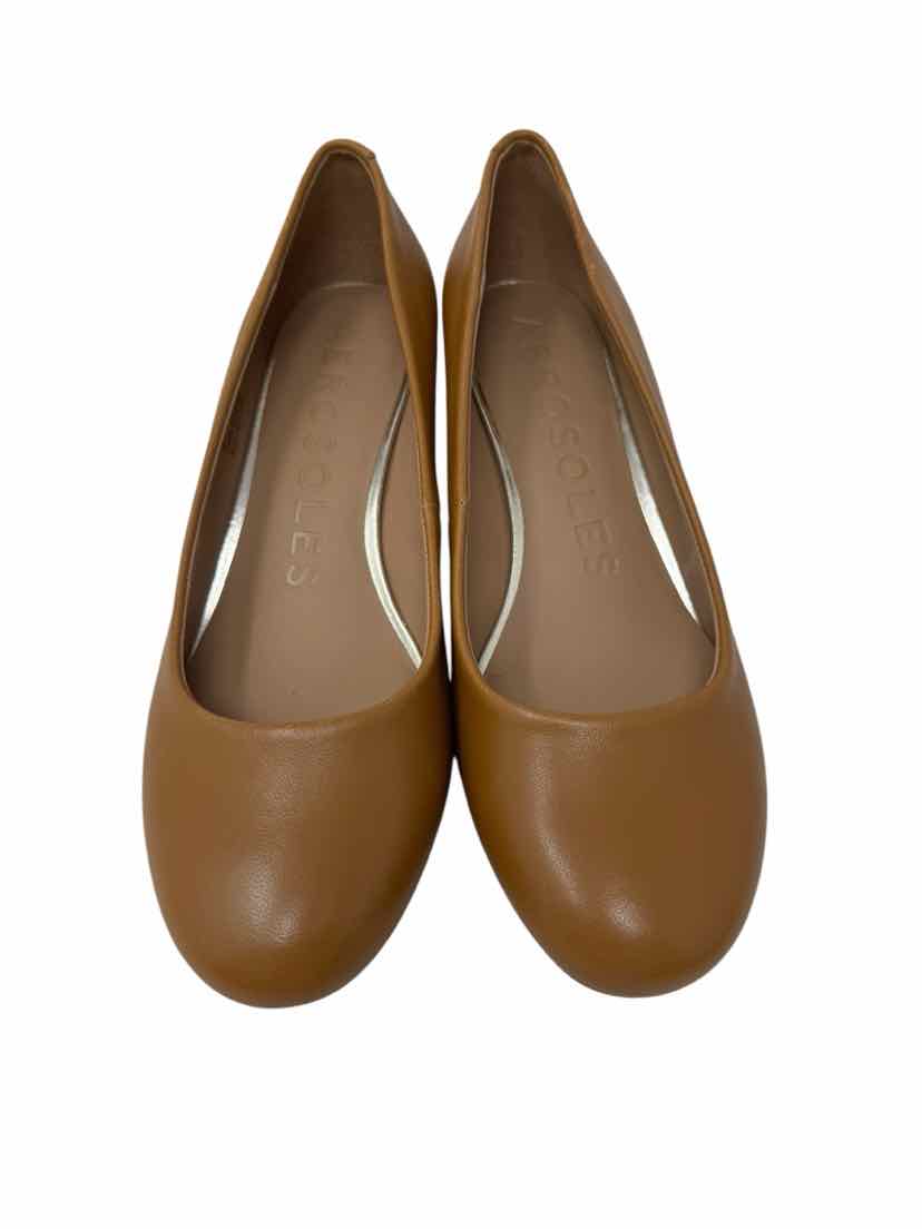 Shoe Size 8 AEROSOLES Tan Leather Pumps