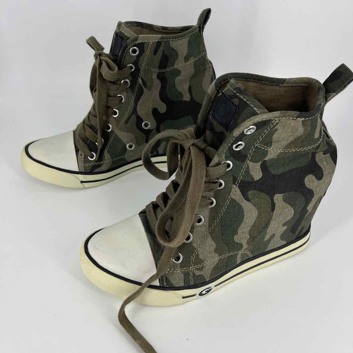 Shoe Size 9 GUESS Green Sneakers