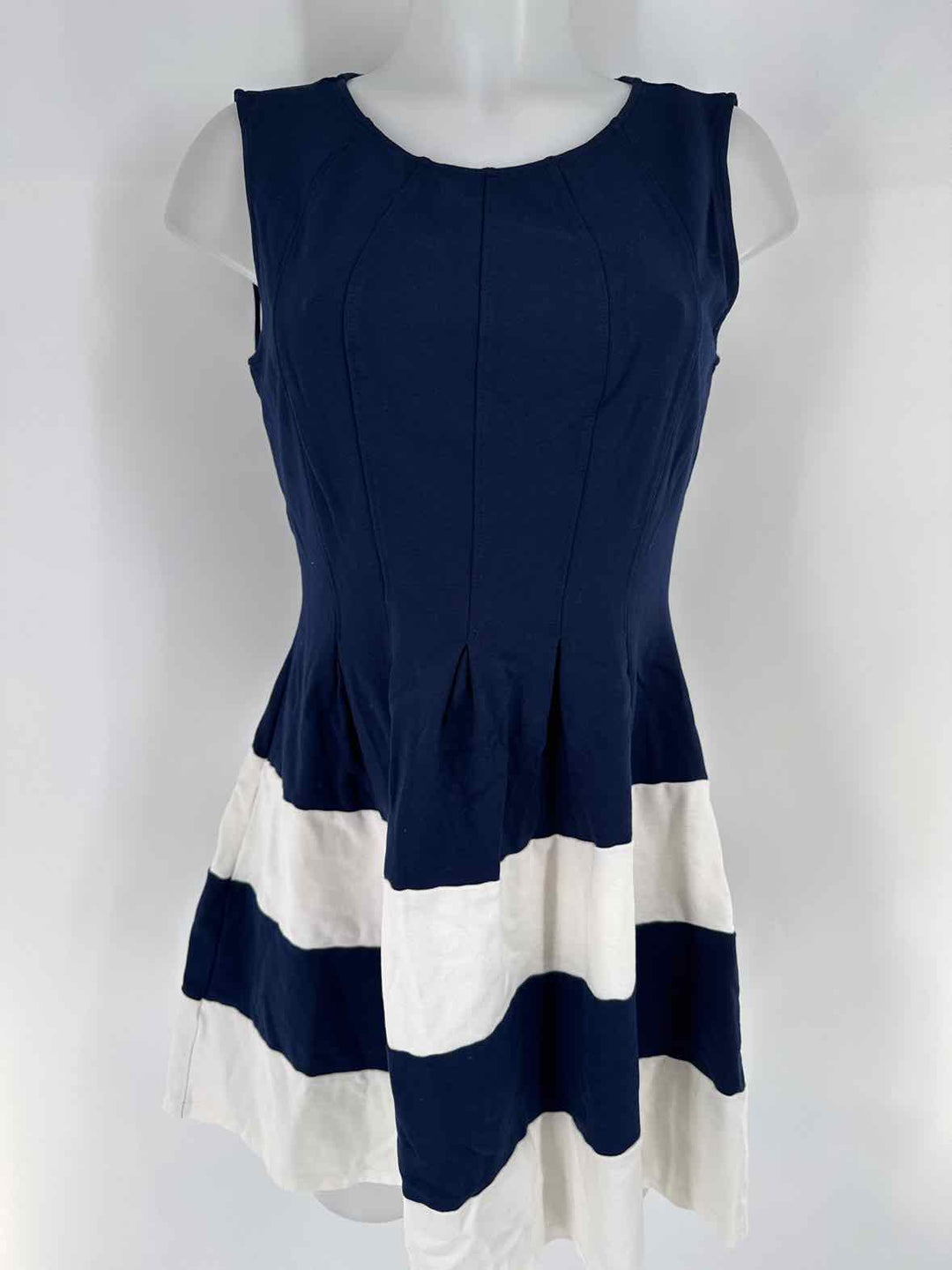 Size M MONTEAU Navy Dress
