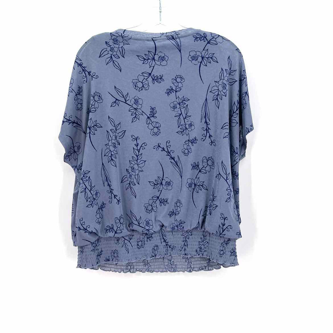 Size XL APT 9 Blue Shirt