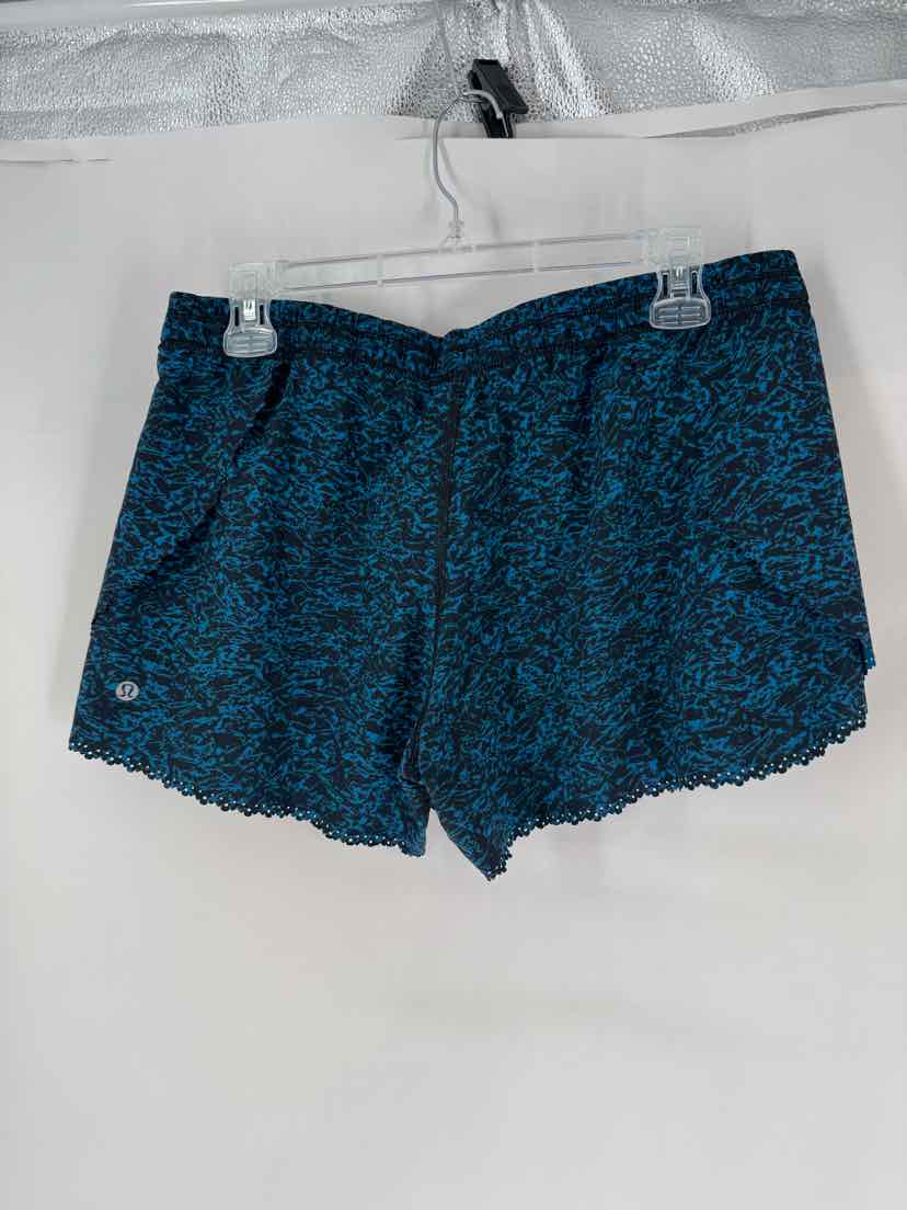 Size 8 Lululemon Black Print Shorts