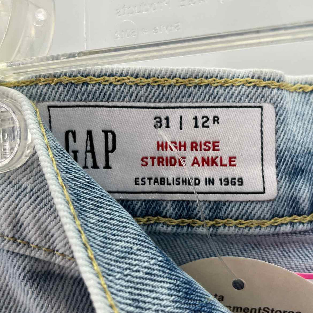 Size 31 GAP Denim Pants